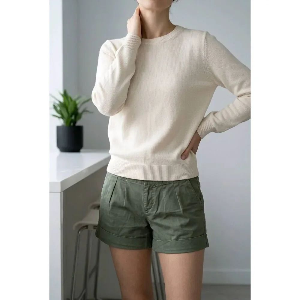 💜Olive Green Pleated Cuffed Shorts Size 6